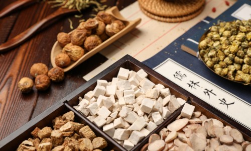 一抹清纯中药草本乳膏多久见效-一抹清纯中药草本乳膏网 - 为你提供独家一抹清全身乳皮肤外用草本小缓什么攻效、一抹清药膏的作用与功效